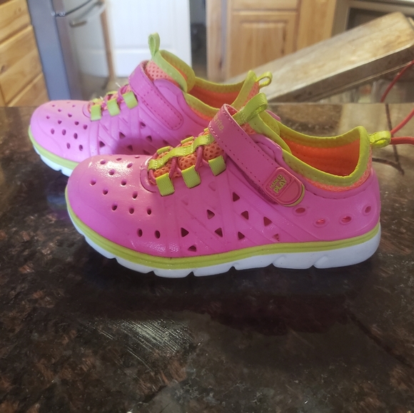 Pink stride rite shoes - Picture 2 of 2